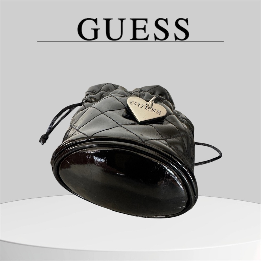 🛍️SALE🛍️ GUESS Black Quilted Patent Leather Mini Drawstring Bag with Heart Charm - Picture 3 of 6